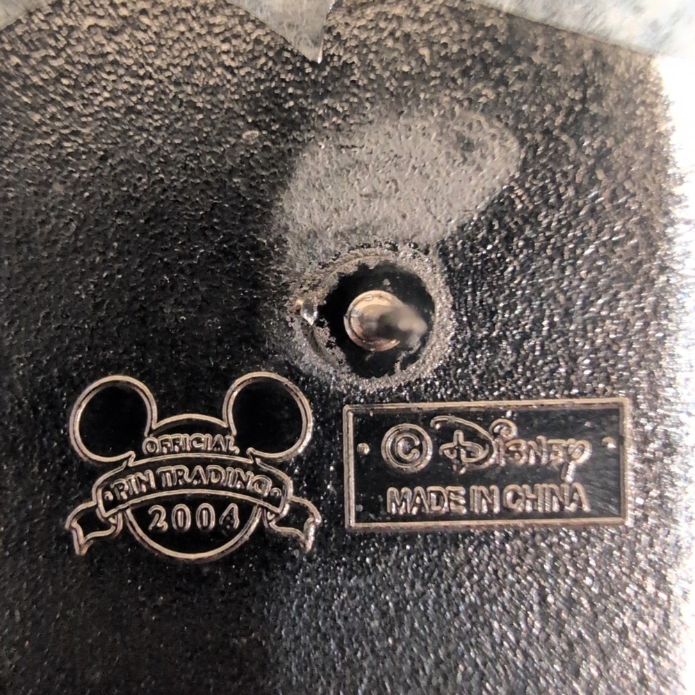 Disney Mickey Mouse School of Monorail Conducting Pin 2004 Official Trading - Picture 4 of 4